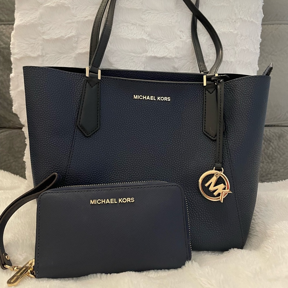 NWOT Navy Blue Michael Kors Purse and Wallet